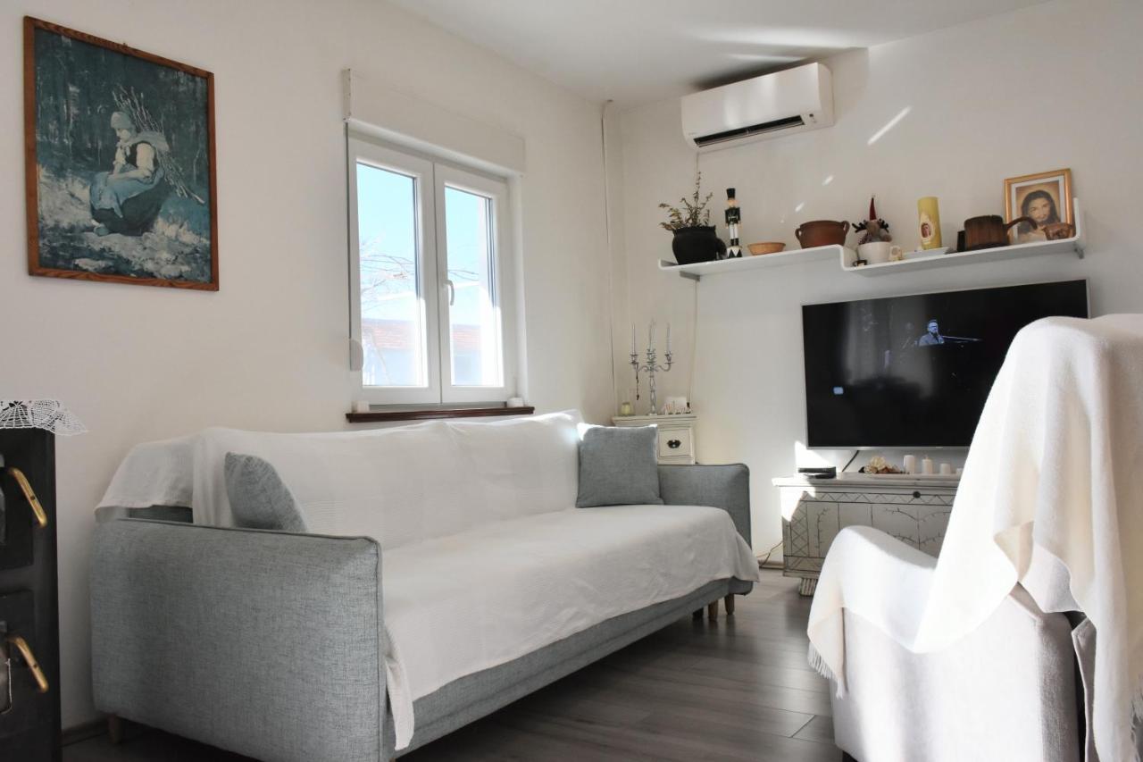 Villa Marie With Pool, Two Bedrooms For 4+2Kids Cavoglave Eksteriør bilde