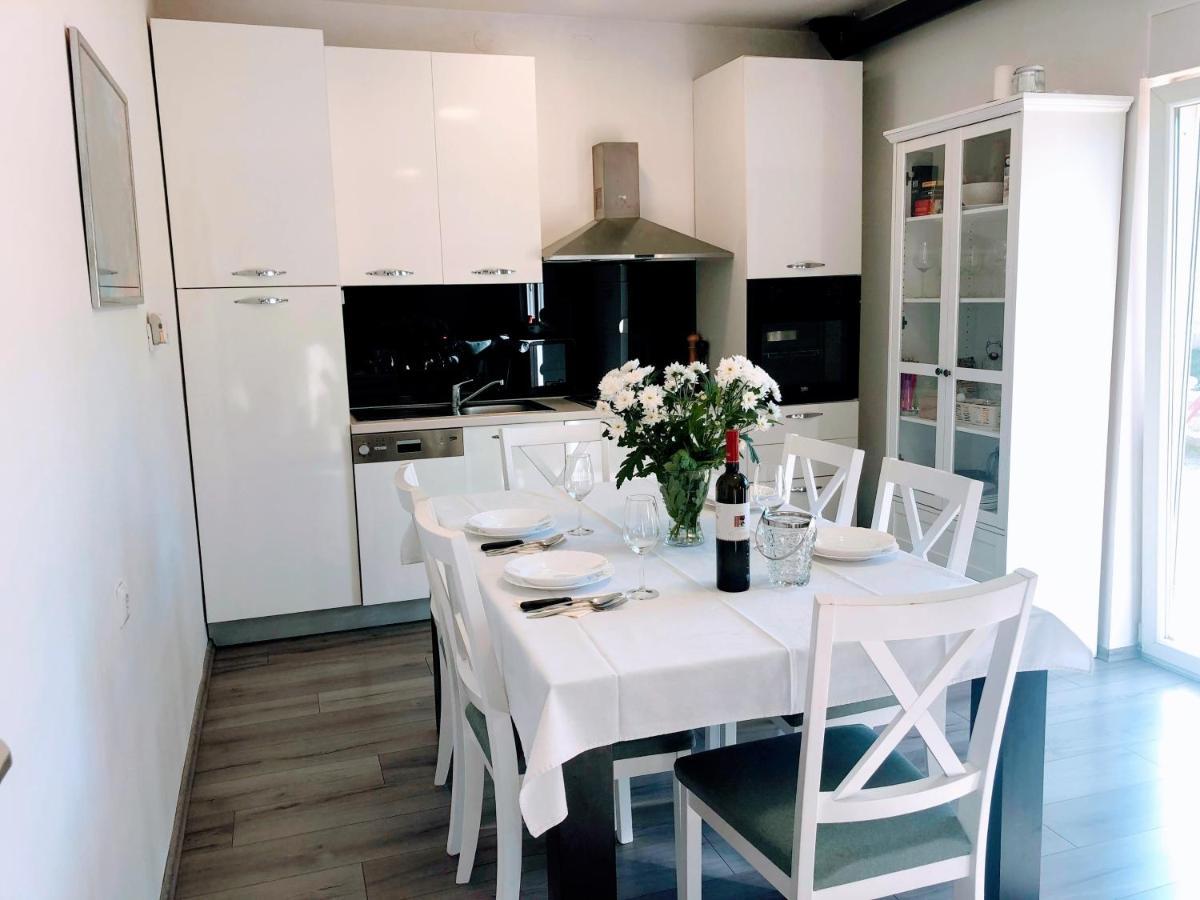 Villa Marie With Pool, Two Bedrooms For 4+2Kids Cavoglave Eksteriør bilde